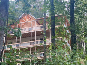 The Grand Tennessean Cabin- Four Bedroom Luxury Cabin in the Mountains Pigeon Forge